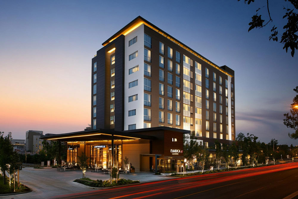 Hotels